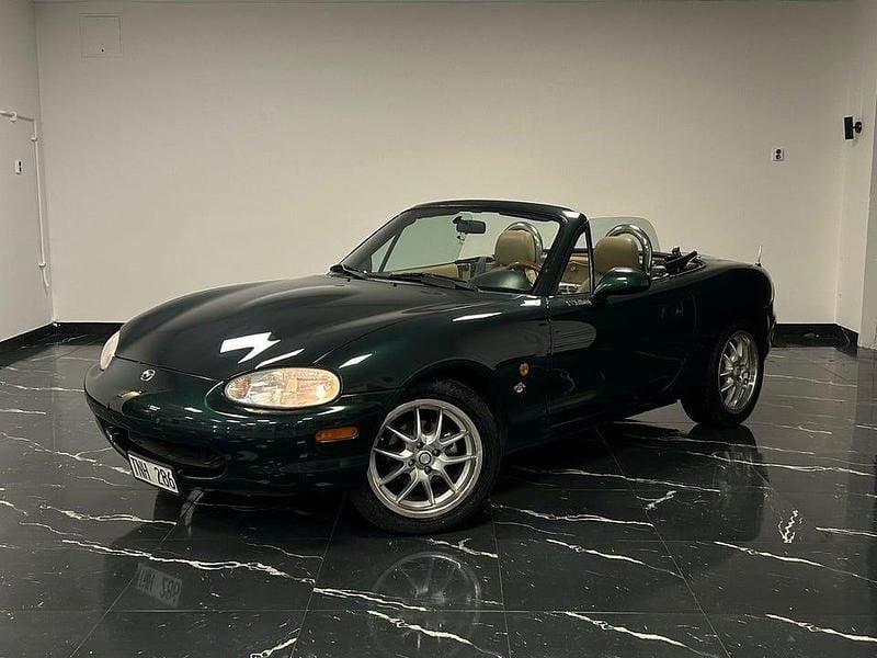 Begagnad Mazda MX5 110 HK (80 kW) 1999 Mörkgrön Cab