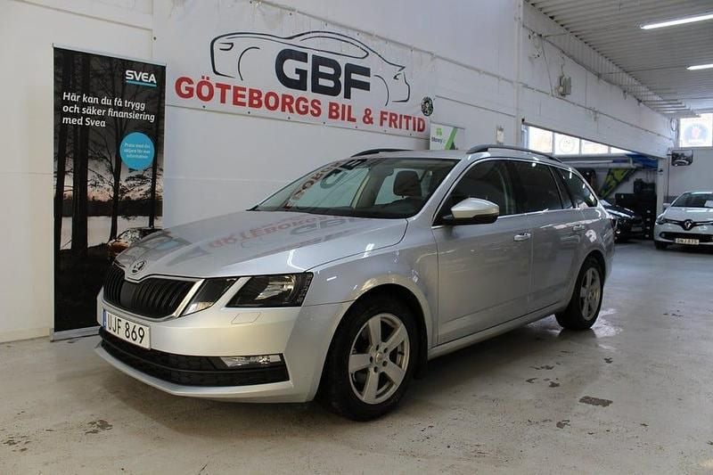 Begagnad Skoda Octavia Ambition 116 HK (85 kW) 2017 Silver Kombi