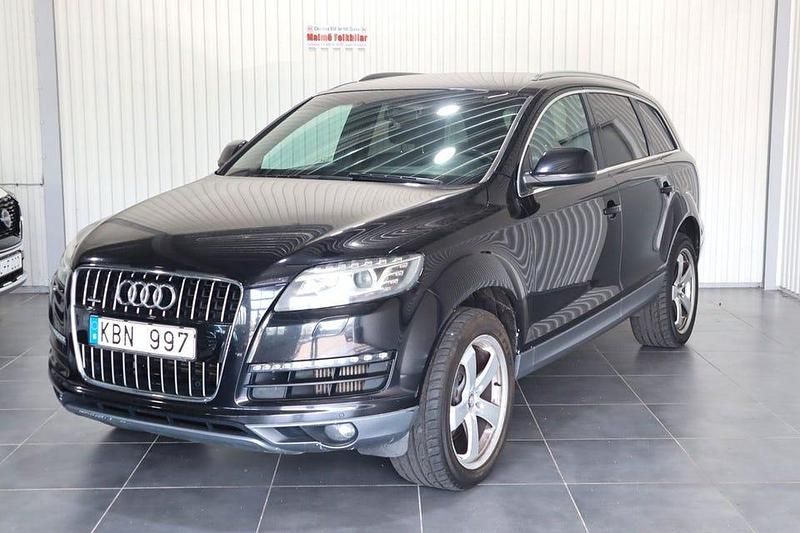 Grå Begagnad 2010 Audi Q7 SUV | 99 900 kr (Bra pris) - Bild 1/4