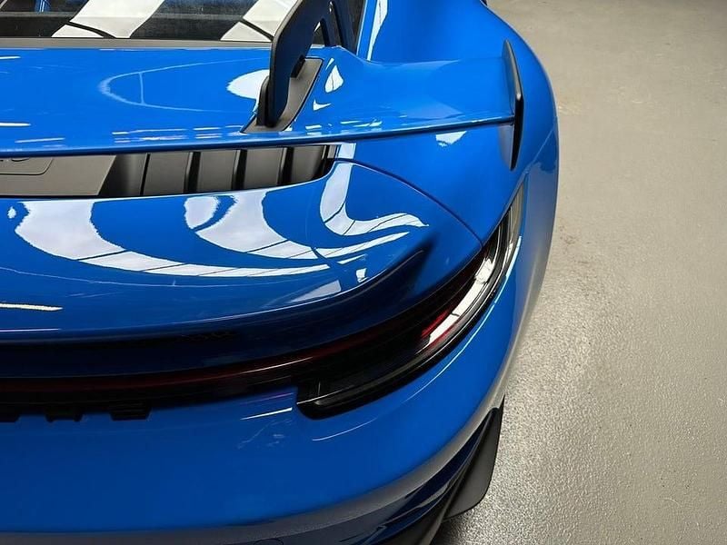 Begagnad Porsche 992 Sport 510 HK (375 kW) 2024 Blå