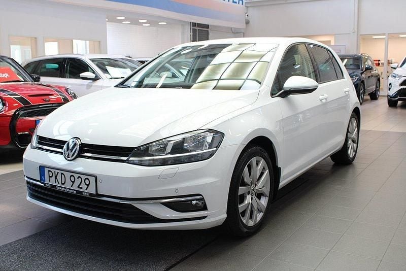 Vit Begagnad 2017 VW Golf VII GT Halvkombi | 114 900 kr (Superpris) - Bild 1/4