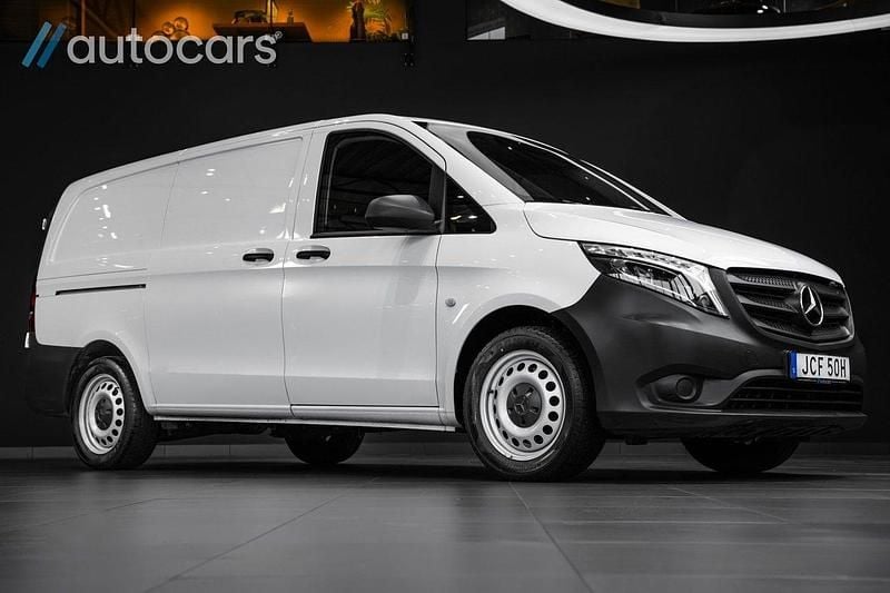 Vit Begagnad 2020 Mercedes Vito Minibuss | 398 750 kr - Bild 1/4