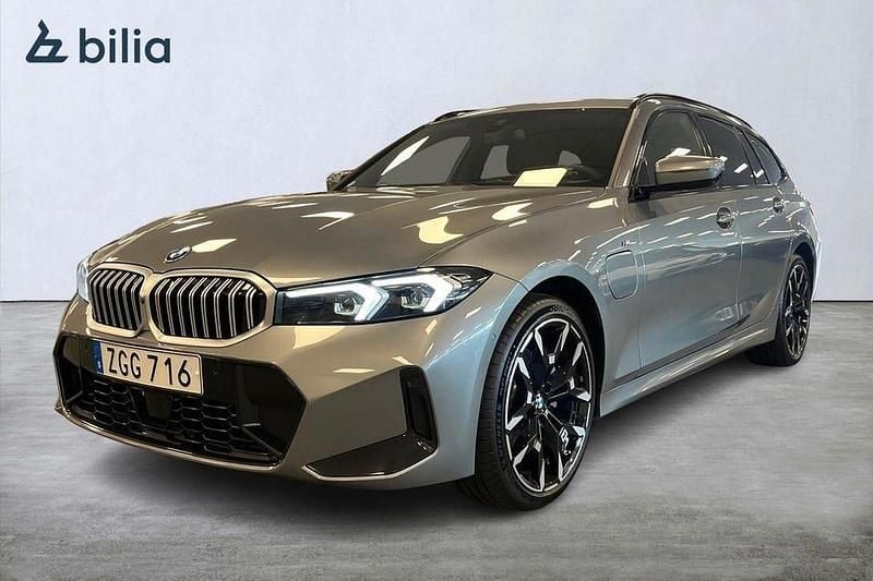 Begagnad BMW 330 M Sport 292 HK (214 kW) 2025 Grå Kombi