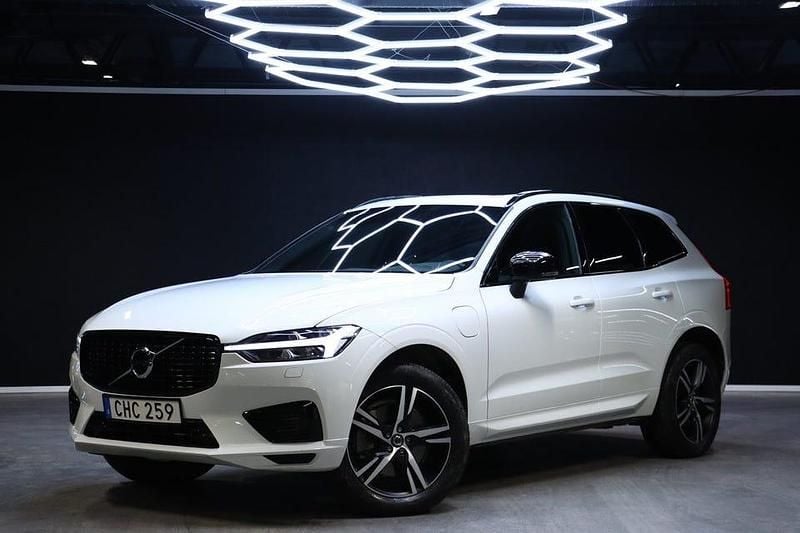 Begagnad Volvo XC60 R-Design 340 HK (250 kW) 2021 Vit SUV