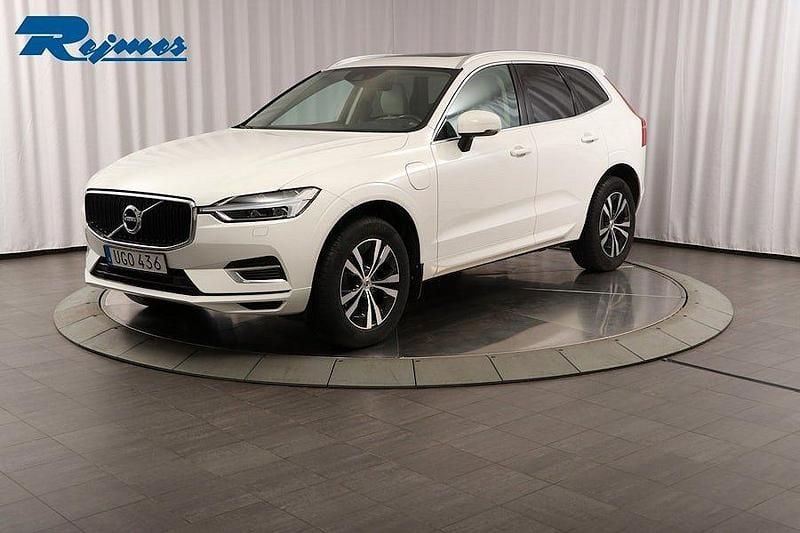 Vit Begagnad 2020 Volvo XC60 Momentum SUV | 359 900 kr (Superpris) - Bild 1/4