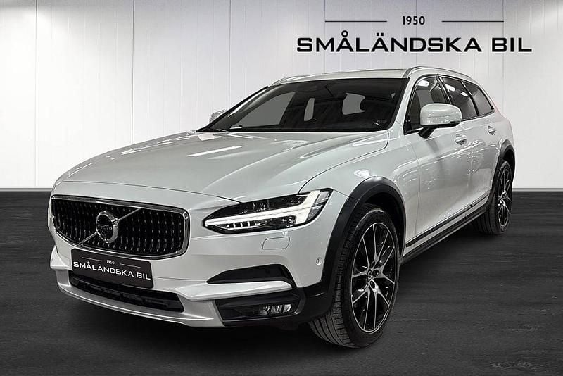 Vit Begagnad 2018 Volvo V90 CC Inscription Kombi | 299 000 kr (Superpris) - Bild 1/4