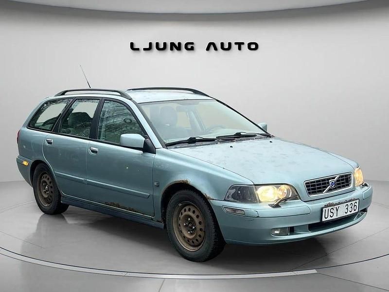 Grön Begagnad 2004 Volvo V40 | 14 900 kr (Bra pris) - Bild 1/4
