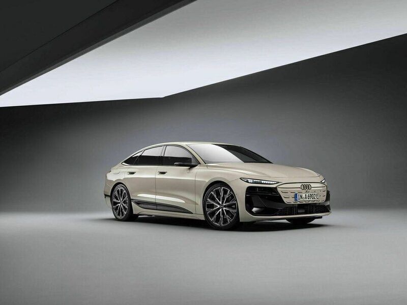 Ny 2025 Audi A6 e-tron Comfort Kombi | 699 000 kr (Superpris) - Bild 1/4