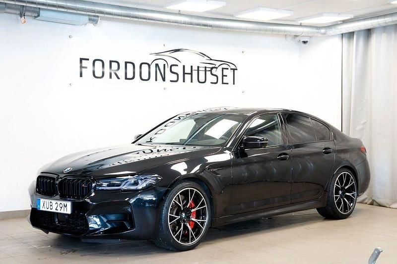 Svart Begagnad 2020 BMW M5 Competition Edition Sedan | 899 000 kr (Bra pris) - Bild 1/4