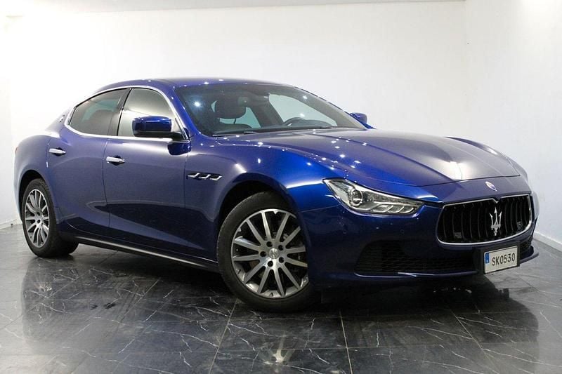 Blå Begagnad 2015 Maserati Ghibli Sportkupé | 199 900 kr - Bild 1/4