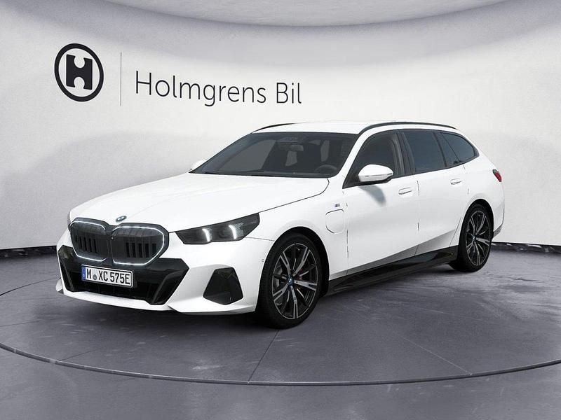 Okänd Begagnad 2025 BMW 530e Efficient Dynamics Kombi | 719 800 kr (Lite dyr) - Bild 1/4