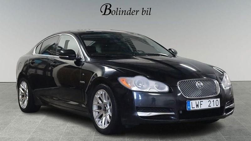 Svart Begagnad 2011 Jaguar XF Sedan | 79 800 kr (Bra pris) - Bild 1/4