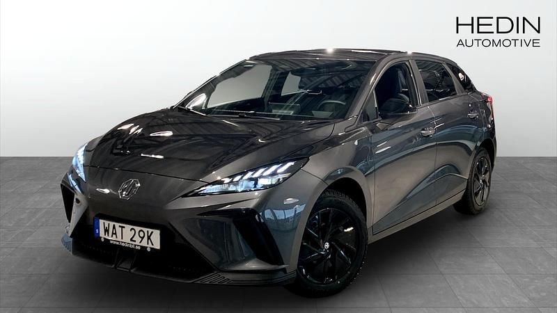 Grå (grey) Begagnad 2023 MG MG4 EV Halvkombi | 259 900 kr (Marknadspris) - Bild 1/4