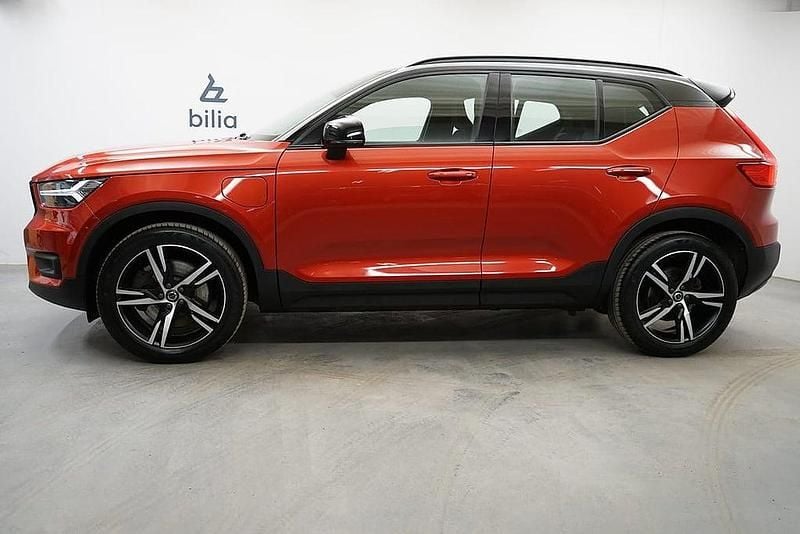 Begagnad Volvo XC40 R-Design 261 HK (191 kW) 2020 Röd SUV