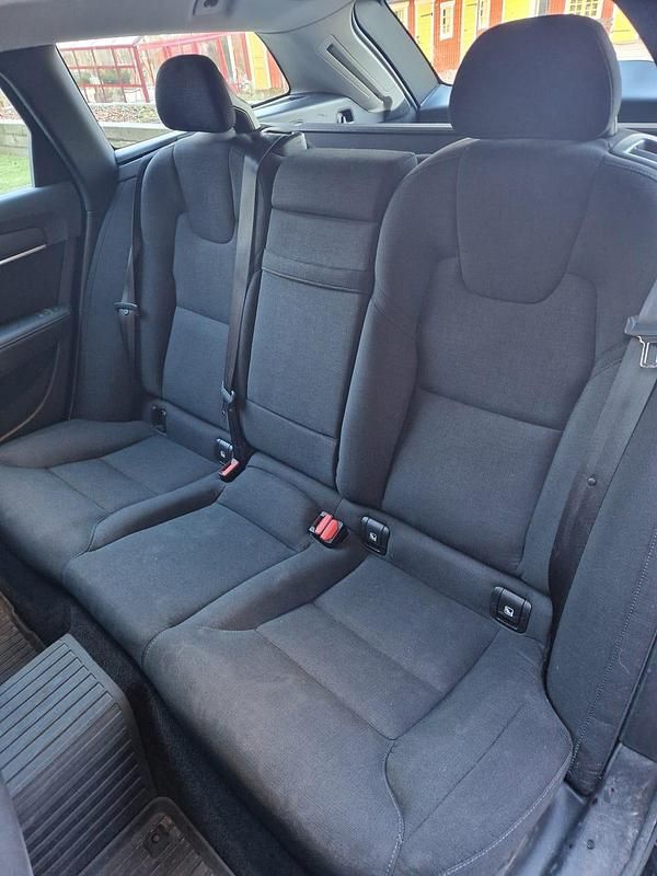 Begagnad Volvo V90 150 HK (110 kW) 2017 Kombi