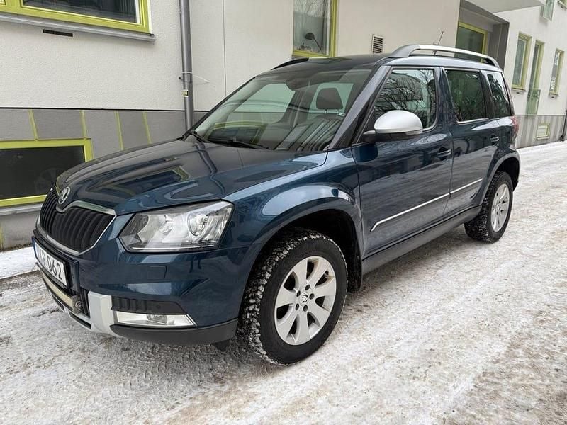 Begagnad Skoda Yeti Outdoor 150 HK (110 kW) 2017 Mörkblå SUV