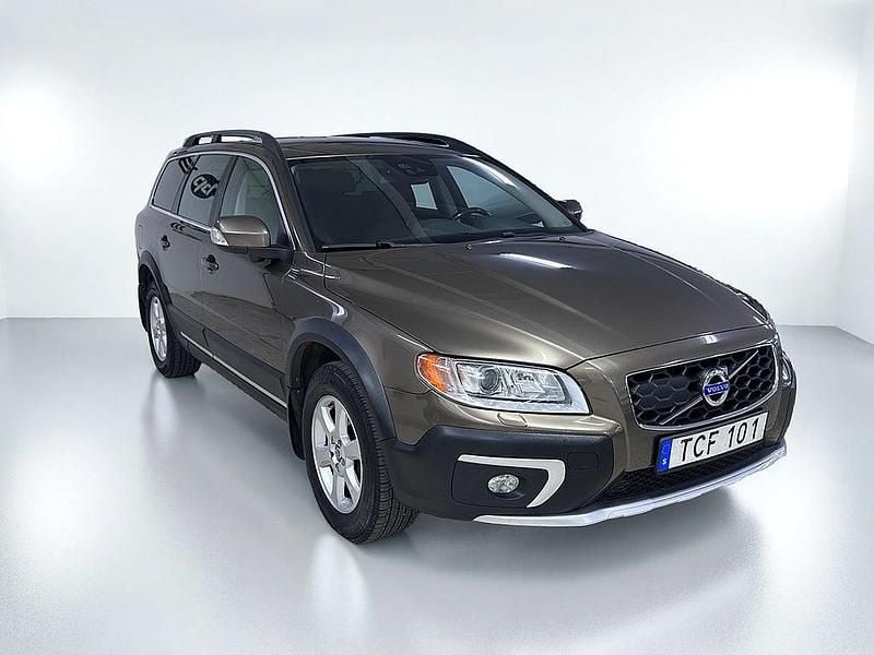 Begagnad Volvo XC70 Momentum 181 HK (133 kW) 2014 Brun Kombi