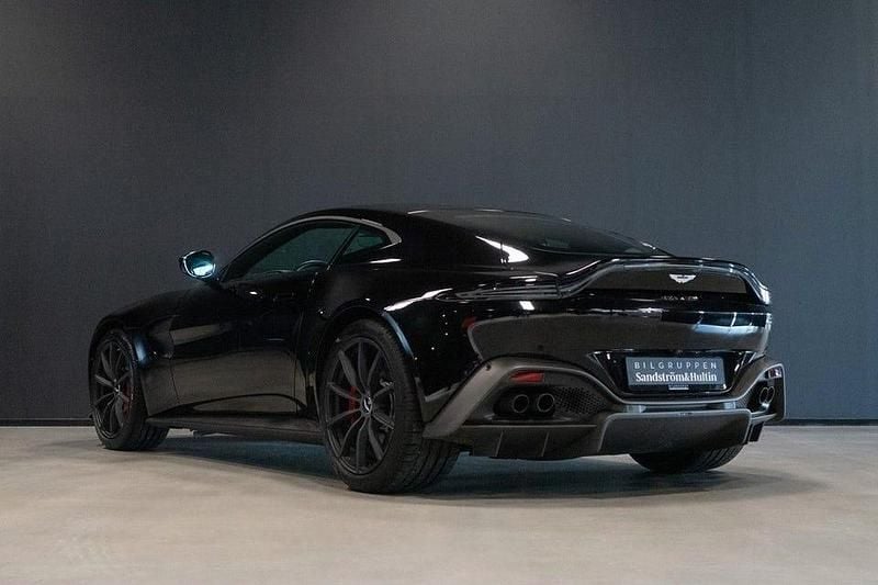 Begagnad Aston Martin V8 Vantage 510 HK (375 kW) 2021 Svart Sportkupé