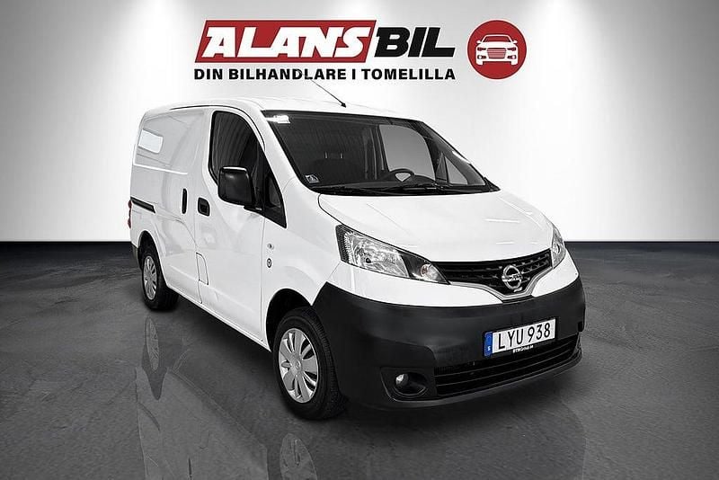 Vit Begagnad 2015 Nissan NV200 Minibuss | 59 000 kr (Marknadspris) - Bild 1/4