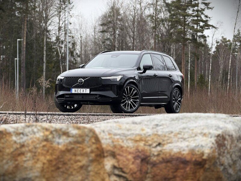 Begagnad 2025 Volvo XC90 Ultra SUV | 999 900 kr - Bild 1/4