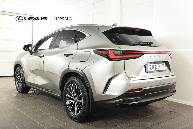 Begagnad Lexus NX350h Executive Line 242 HK (177 kW) 2023 Grå metallic SUV