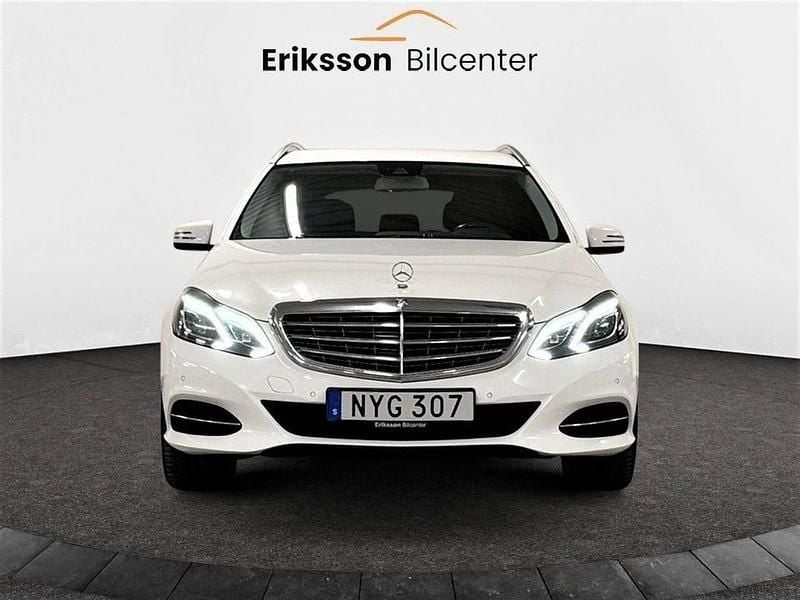 Begagnad Mercedes E220 170 HK (125 kW) 2013 Vit Kombi