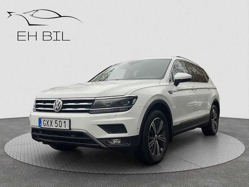Vit Begagnad 2018 VW Tiguan Allspace GT SUV | 209 900 kr (Bra pris) - Bild 1/4