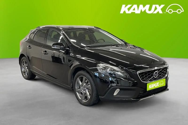 Svart Begagnad 2016 Volvo V40 CC Momentum Kombi | 147 900 kr (Marknadspris) - Bild 1/4