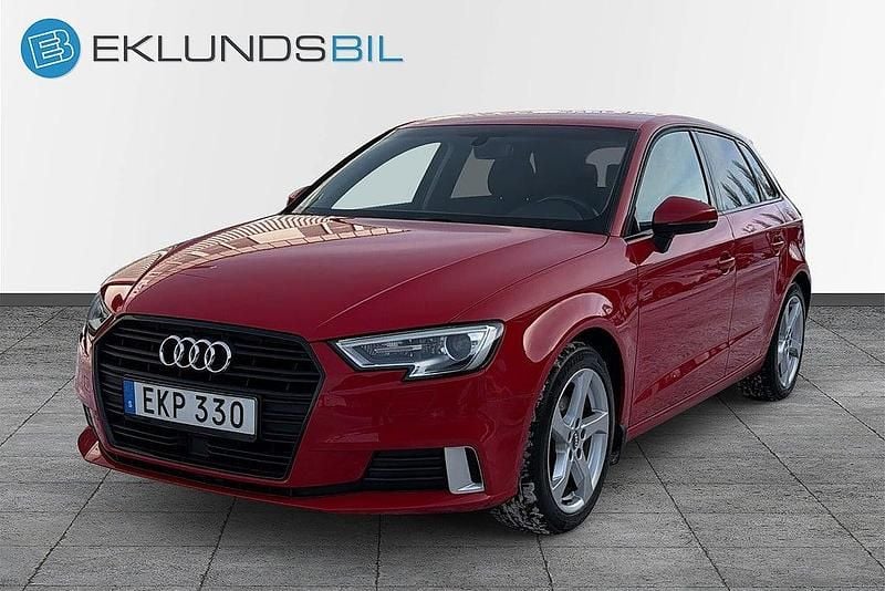 Röd Begagnad 2017 Audi A3 Sportback Comfort Halvkombi | 159 900 kr (Bra pris) - Bild 1/4