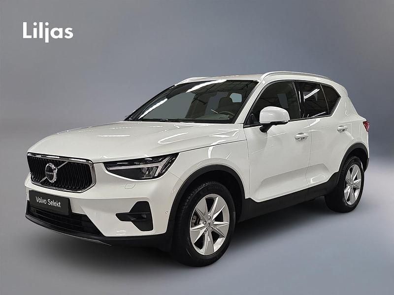 Vit Begagnad 2023 Volvo XC40 Core SUV | 345 000 kr (Bra pris) - Bild 1/3