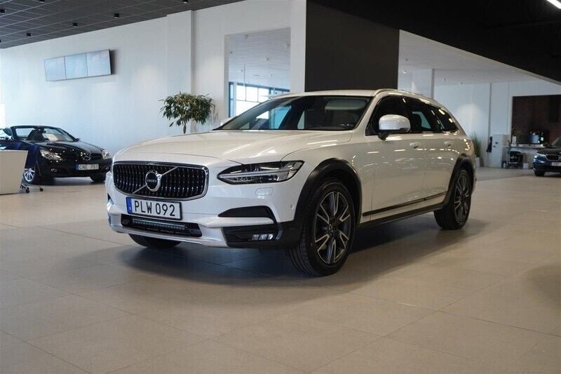 Okänd Begagnad 2017 Volvo V90 CC Momentum Kombi | 289 800 kr (Marknadspris) - Bild 1/4
