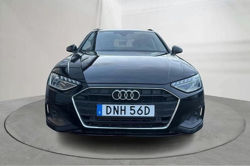 Begagnad Audi A4 170 HK (125 kW) 2022 Svart Kombi