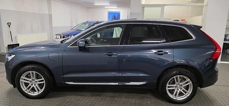 Begagnad Volvo XC60 Core 350 HK (257 kW) 2022 Mörkblå SUV