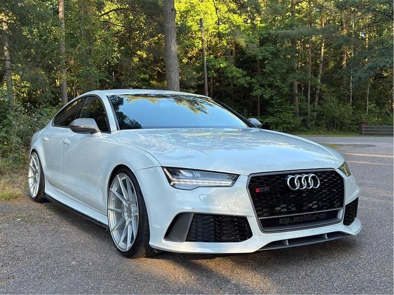 Vit Begagnad 2017 Audi RS7 Performance Halvkombi | 599 900 kr (Lite dyr) - Bild 1/4