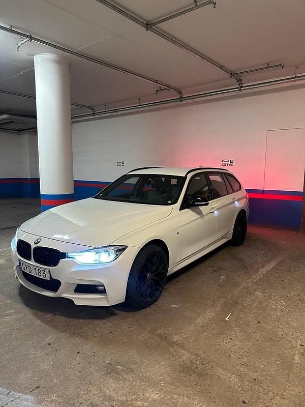 Begagnad 2018 BMW 320 Kombi | 217 000 kr (Marknadspris) - Bild 1/2