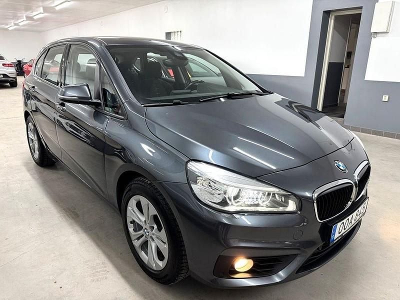 Begagnad BMW 220 Active Tourer 190 HK (139 kW) 2018 Grå Minibuss