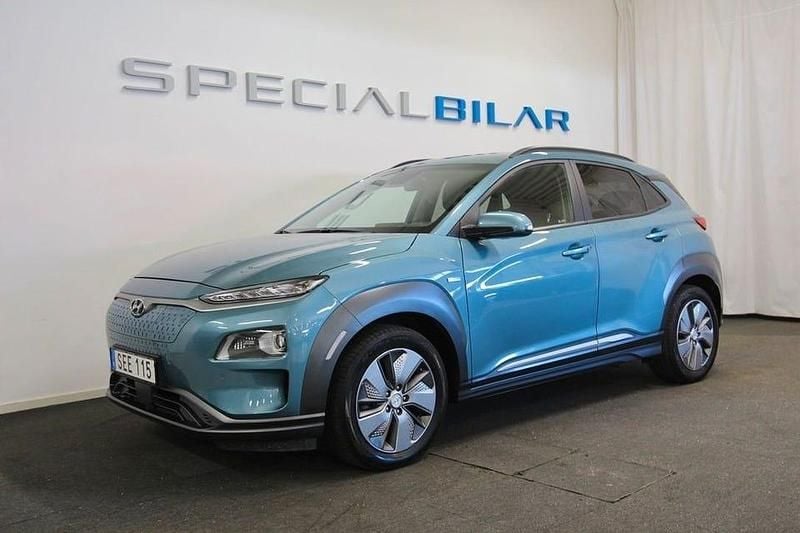 Blå Begagnad 2018 Hyundai Kona Premium SUV | 219 000 kr (Marknadspris) - Bild 1/4