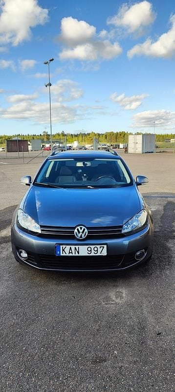 Begagnad VW Golf VI 122 HK (89 kW) 2010 Gray metallic Halvkombi