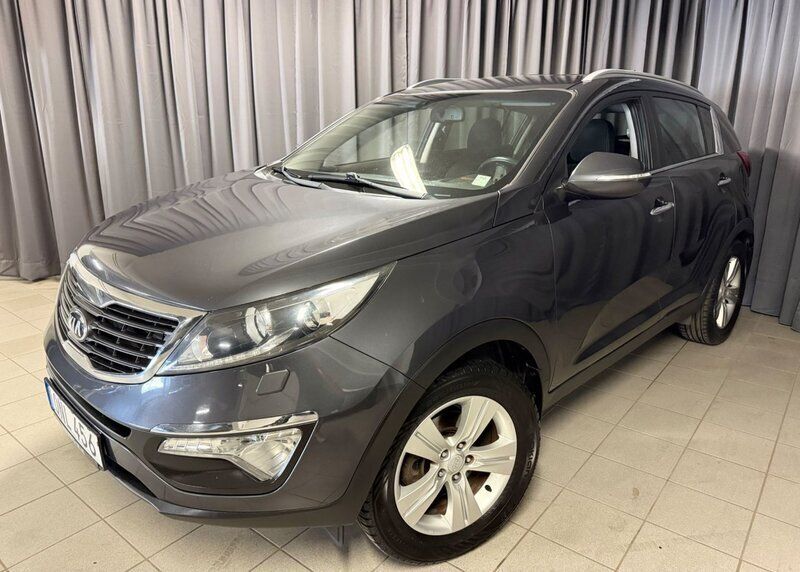 Grå Begagnad 2013 Kia Sportage 2 SUV | 99 900 kr (Marknadspris) - Bild 1/4