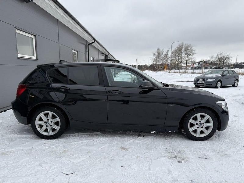 Begagnad BMW 116 Comfort Edition 116 HK (85 kW) 2012 Svart Halvkombi