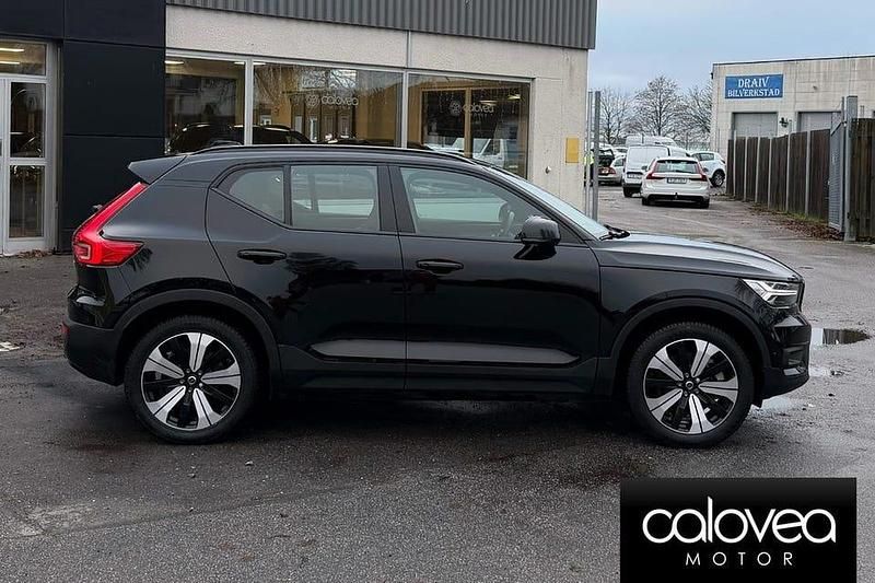 Begagnad Volvo XC40 Single Motor 185 kW (252 HK) 2022 Svart SUV