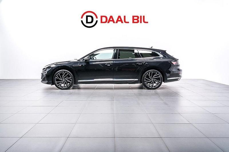 Svart Begagnad 2021 VW Arteon R-line Kombi | 314 700 kr (Marknadspris) - Bild 1/4