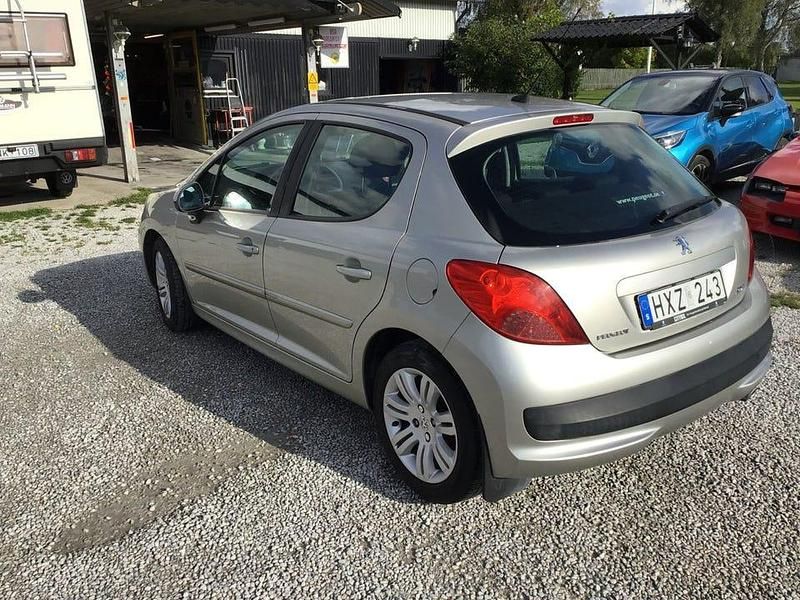 Begagnad Peugeot 207 109 HK (80 kW) 2008 Grå Halvkombi