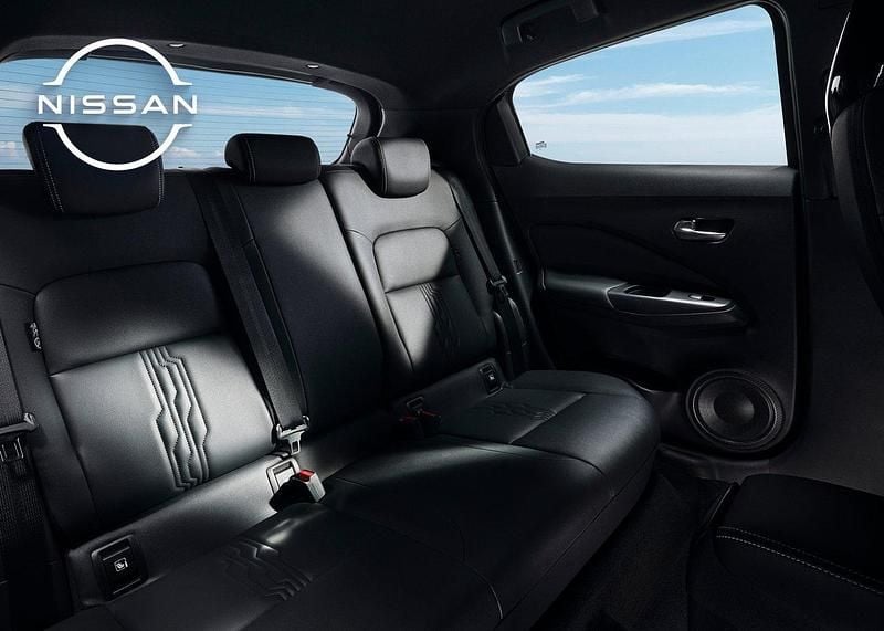 Begagnad Nissan Juke Acenta 114 HK (83 kW) 2024 Grå SUV