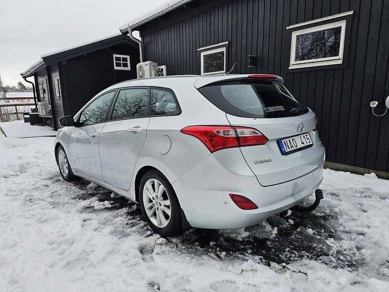 Begagnad Hyundai i30 110 HK (80 kW) 2013 Kombi