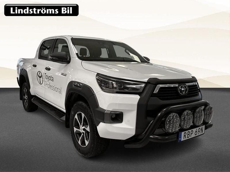 Begagnad Toyota HiLux 151 HK (111 kW) 2024 Vit Pickup