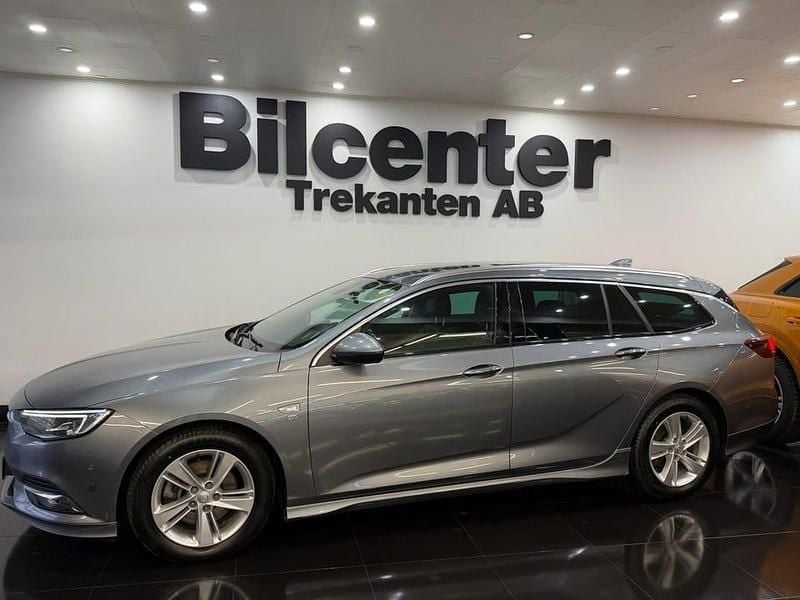 Grå Begagnad 2018 Opel Insignia Business Kombi | 109 990 kr (Marknadspris) - Bild 1/4
