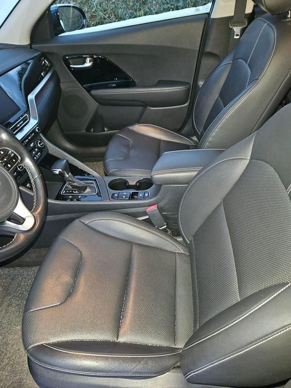 Begagnad 2021 Kia Niro SUV | 249 000 kr (Bra pris) - Bild 1/4