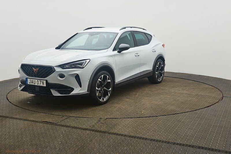 Vit Begagnad 2024 Cupra Formentor VZ SUV | 329 000 kr (Superpris) - Bild 1/4