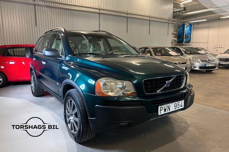 Mörkgrön Begagnad 2002 Volvo XC90 Standard SUV | 59 900 kr (Lite dyr) - Bild 1/4